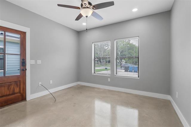 Building Photo - 1401 S 5th Ave