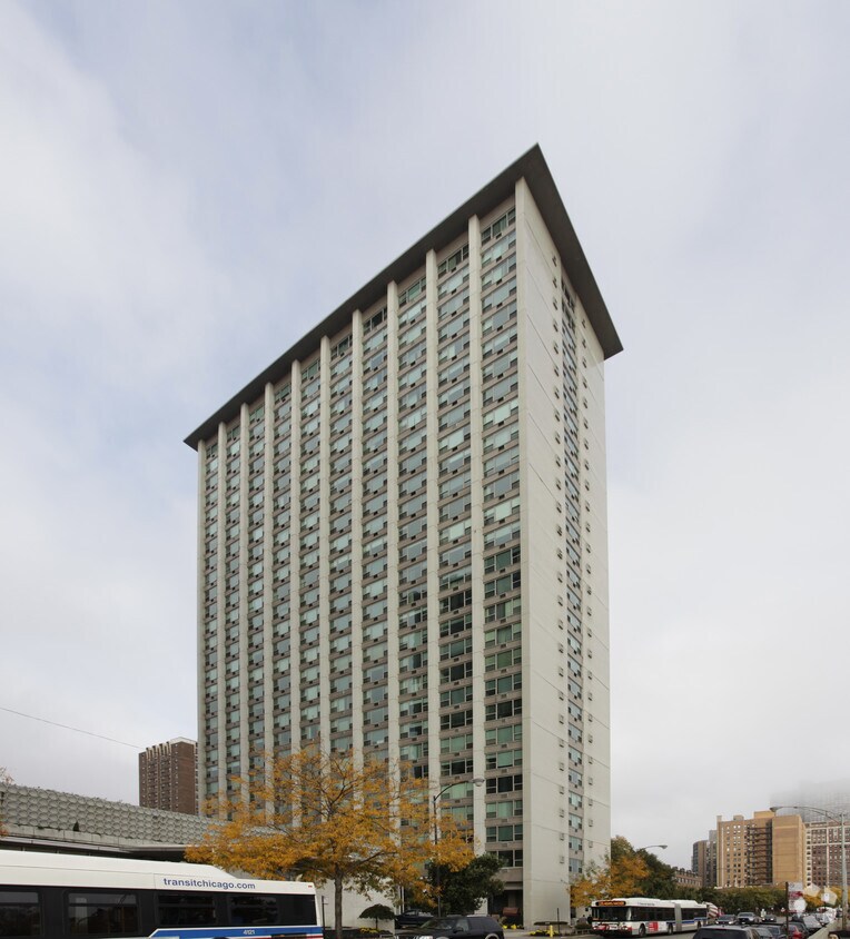 3600 N Lake Shore Dr, Chicago, IL 60613 Apartments in Chicago, IL