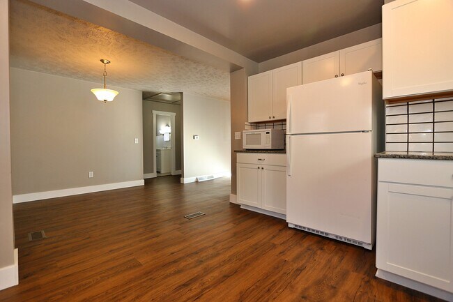 Building Photo - 1025 N 50th Ave