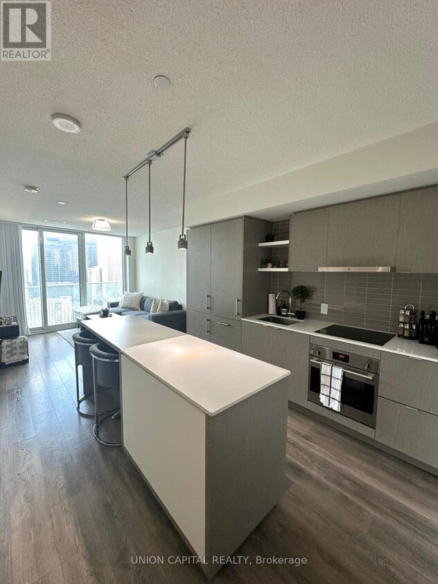Photo principale - 88-3888 Harbour St