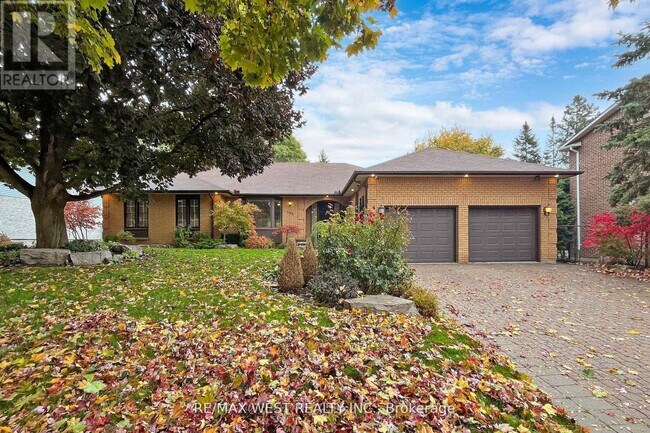 Building Photo - 499 Reynolds St