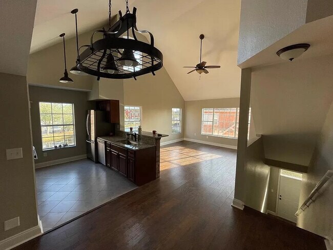 Building Photo - 10542 White Lake Ct