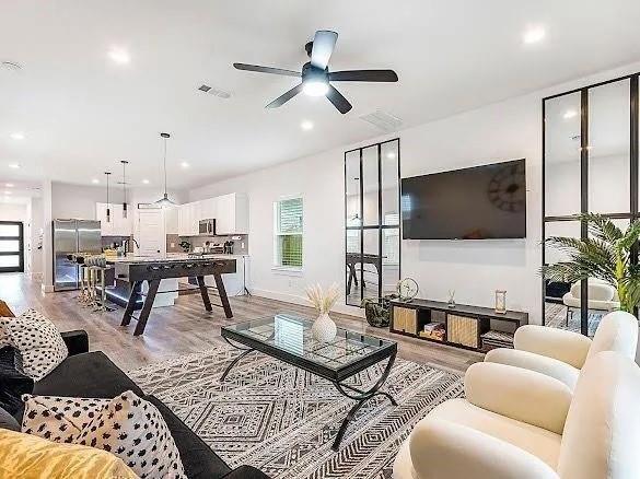 Foto del edificio - 2610 Birmingham Ave