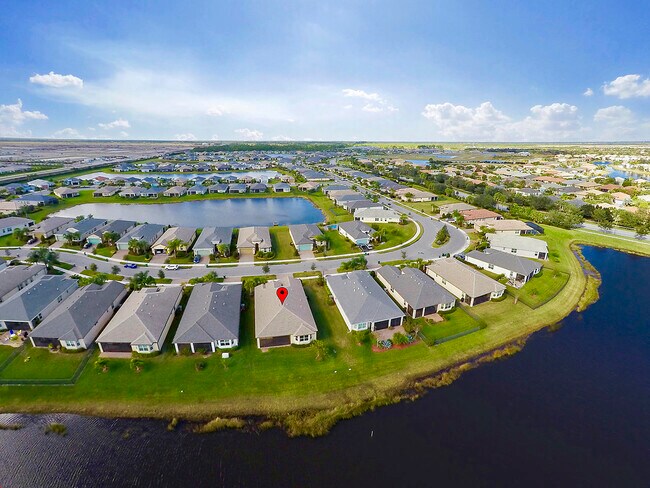Foto del edificio - 11289 SW Lake Park Dr