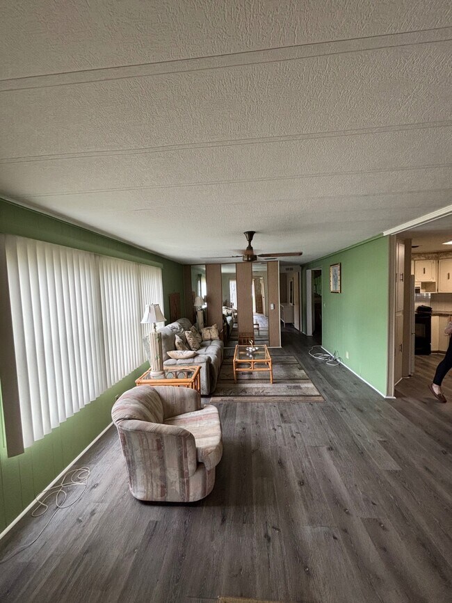 Foto del edificio - 4171 74th Rd N