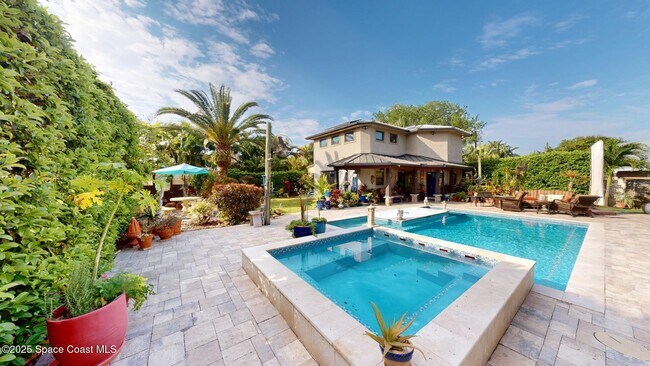 Building Photo - 275 Bonita Dr