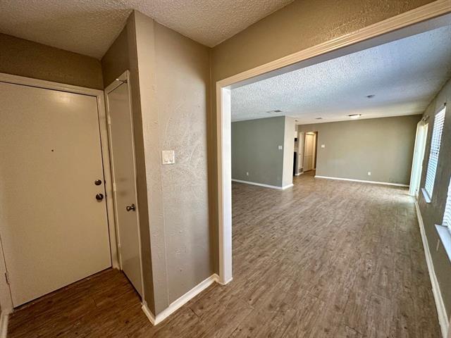 Foto del edificio - 9010 Greenmound Ave
