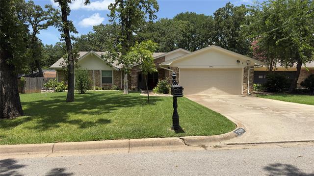 Building Photo - 2946 Canyon Dr