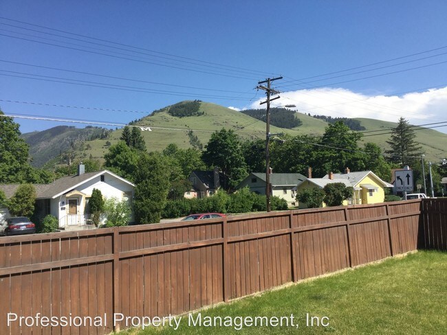 Foto del edificio - 3 br, 1 bath House - 529 S 5th St E