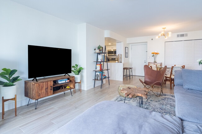Foto del edificio - 770 Claughton Island Dr