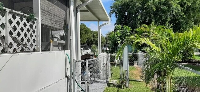 Building Photo - 35303 SW 180th Ave