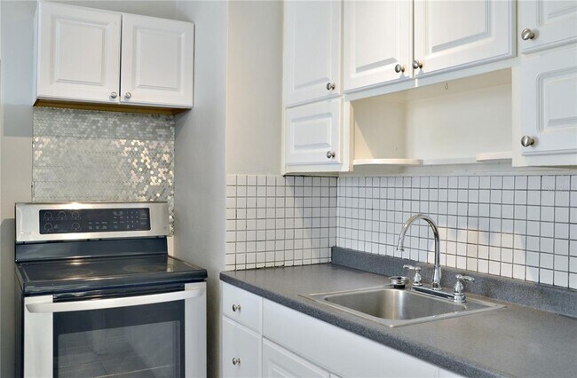 Foto del edificio - 2822 37th Ave N