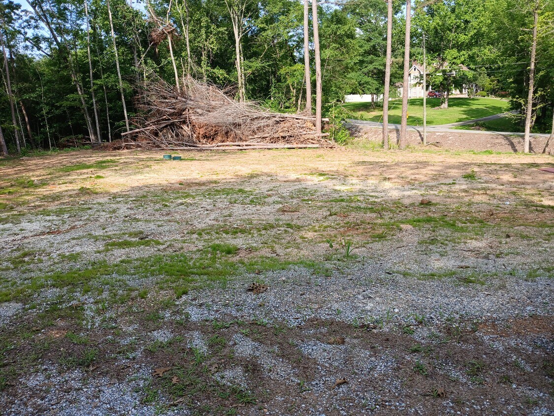 Primary Photo - 161 Carpenters Ln