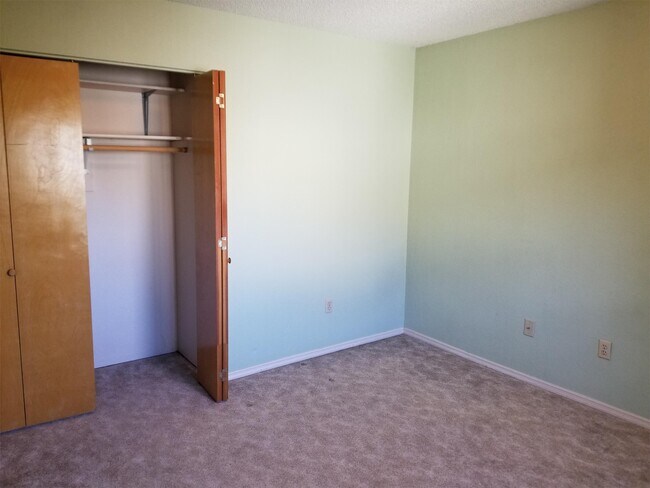 Building Photo - 1915 W Beall St