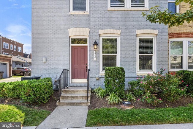 Building Photo - 8957 Quarry Rd