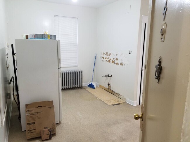 Foto del edificio - 244 E 196th St