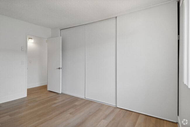 Building Photo - Terre at 1019 Peach