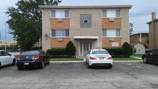 Primary Photo - 9571 Maple Dr