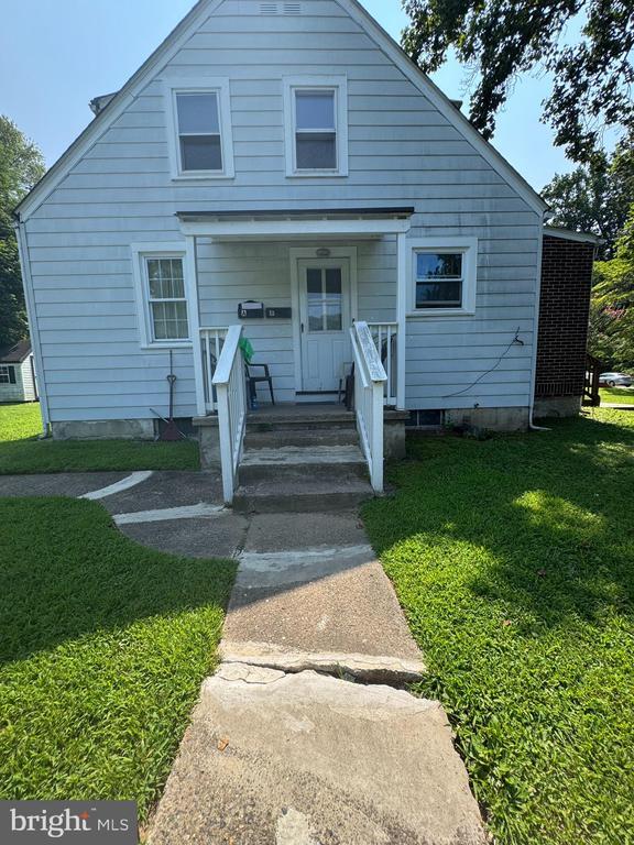 Building Photo - 844 Lower Ferry Rd