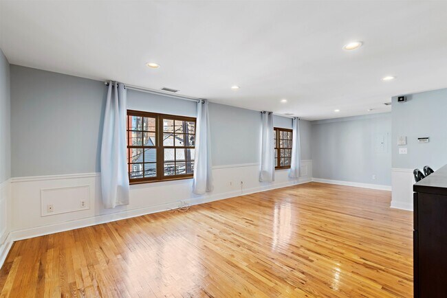 Foto del edificio - 211-213-213 3rd St