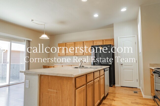 Foto del edificio - 6721 Rutherford Dr