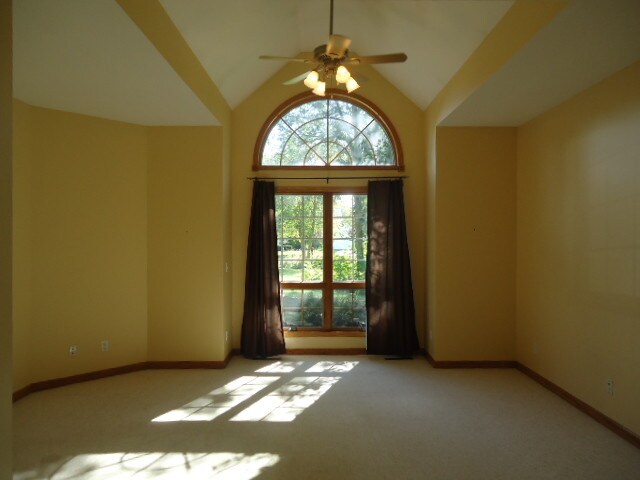 Building Photo - 1547 Lake Holiday Dr