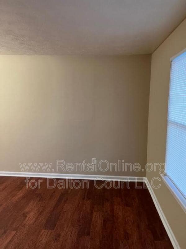 Photo - 1972 Cambridge Dr Apartment