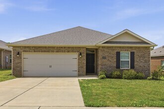 Building Photo - 102 Derbyshire Dr