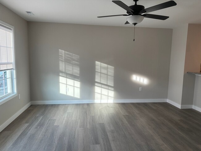 Building Photo - 1316 Luke Ln