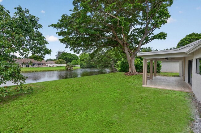 Foto del edificio - 8668 SW 50th St