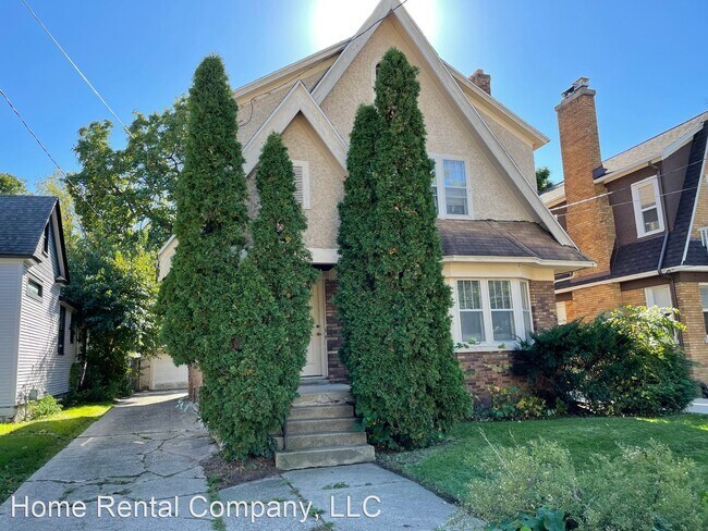 Building Photo - 2 br, 1 bath House - 1576 Wealthy SE #1