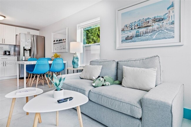 Foto del edificio - 968 NE 80th St