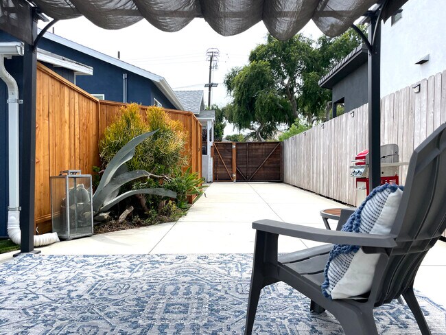 Private Gated Entrance - 3541 Helms Ave
