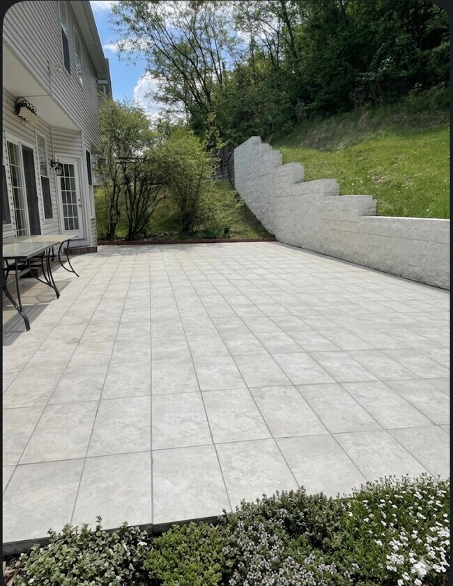 Foto del edificio - 110 Yorktowne Pl