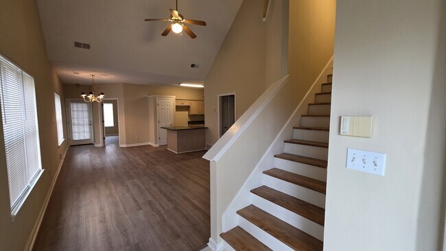 Foto del edificio - 3983 Gavick Dr