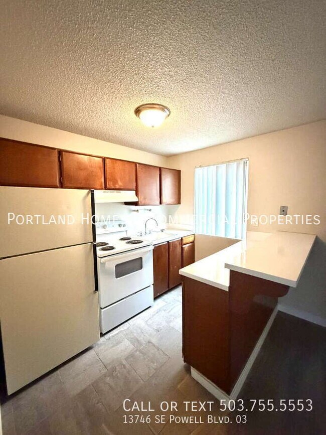 Foto del edificio - 13746 SE Powell Blvd