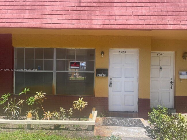 Foto del edificio - 2520 NW 52nd Ave