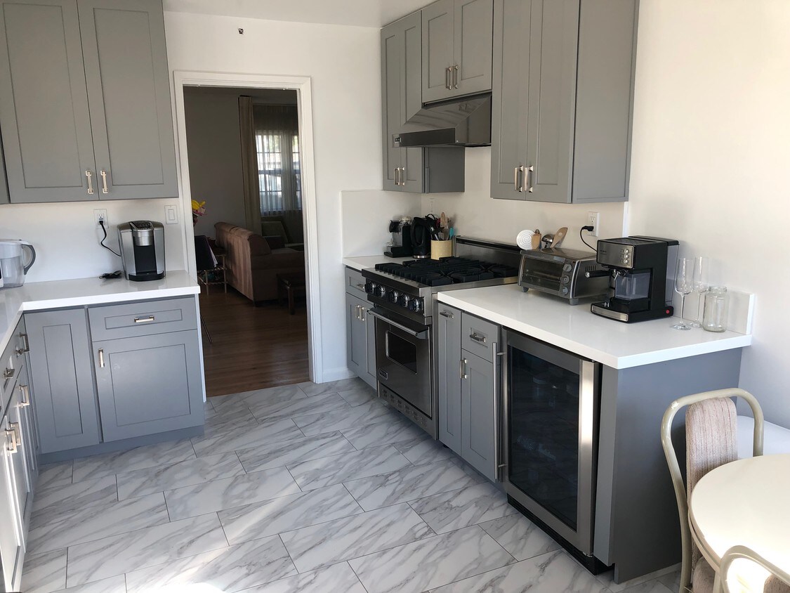 8315 Fordham Rd, Los Angeles, CA 90045 House for Rent in Los Angeles