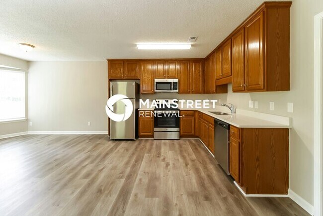 Building Photo - 4 Bedroom Pet-Friendly Home in Browns Summit, NC with Main Street Renewal