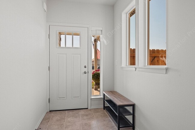 Building Photo - 2023 Hayden 3BR-2BA townhome in Redmond's Dry Canyon Community