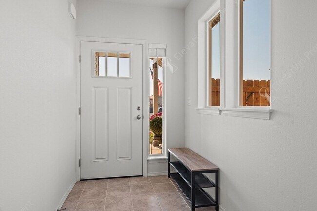 Foto del edificio - 2023 Hayden 3BR-2BA townhome in Redmond's Dry Canyon Community