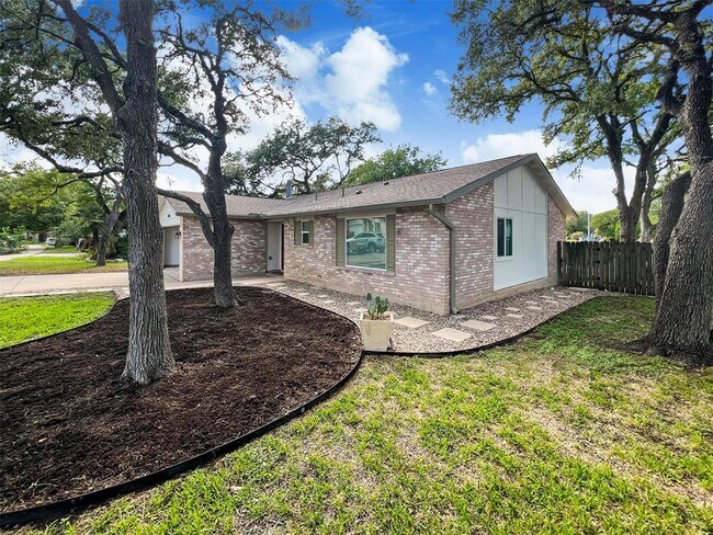Building Photo - 7736 Croftwood Dr