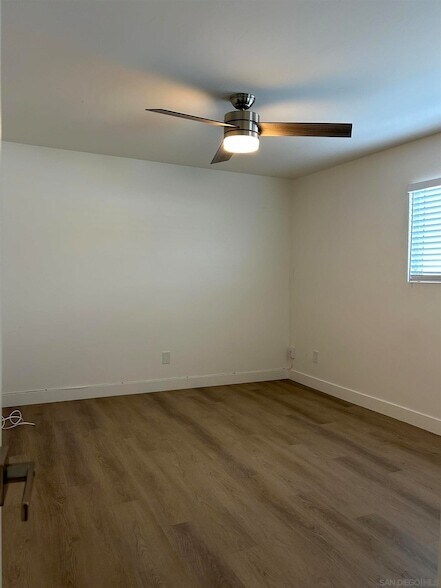 Foto del edificio - 3204 Collier Ave