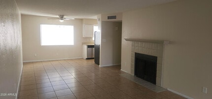 Building Photo - 635 N Arrowhead Dr