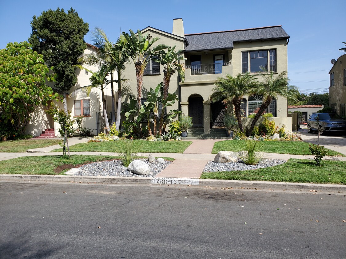 Foto principal - 1268 S Cloverdale Ave