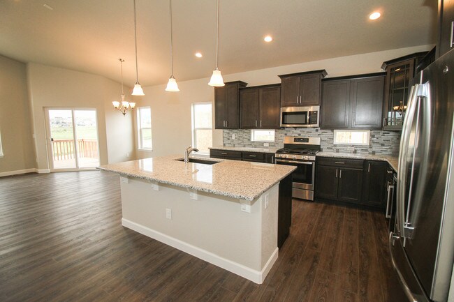 Building Photo - 7170 Bigtooth Maple Dr