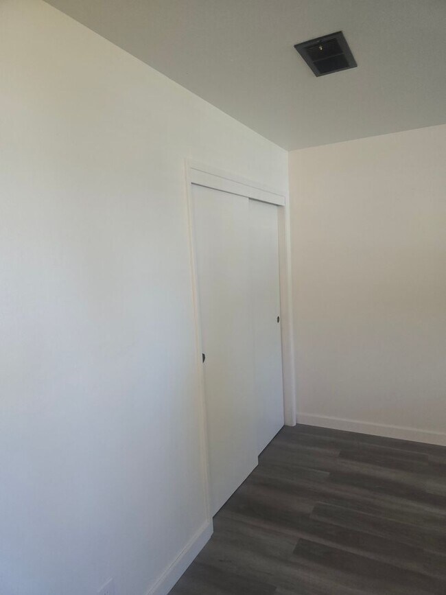 Foto del edificio - New On The Market