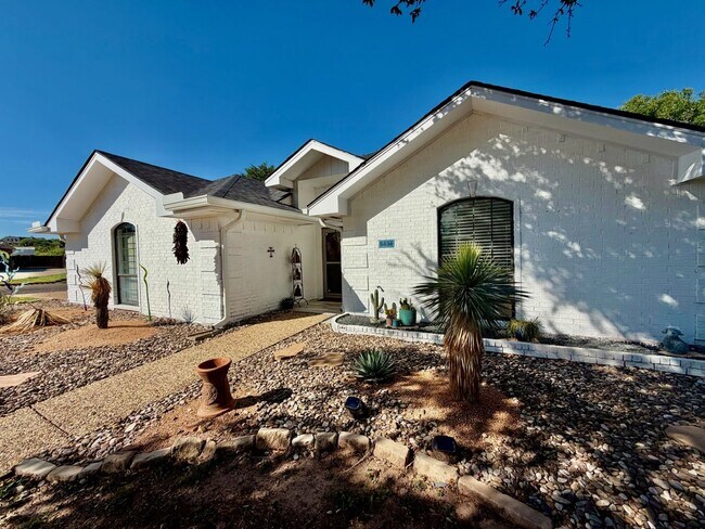 Foto del edificio - 5838 Manchester Ln