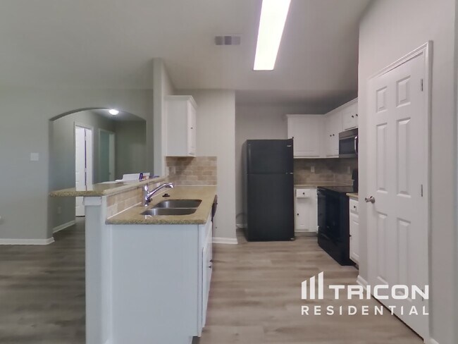 Foto del edificio - 6930 Garnet Trail Ln