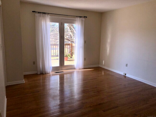 Foto del edificio - 409 Georgetown Dr
